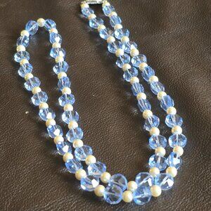 Vintage crystal & (faux i think?) pearl neacklace.